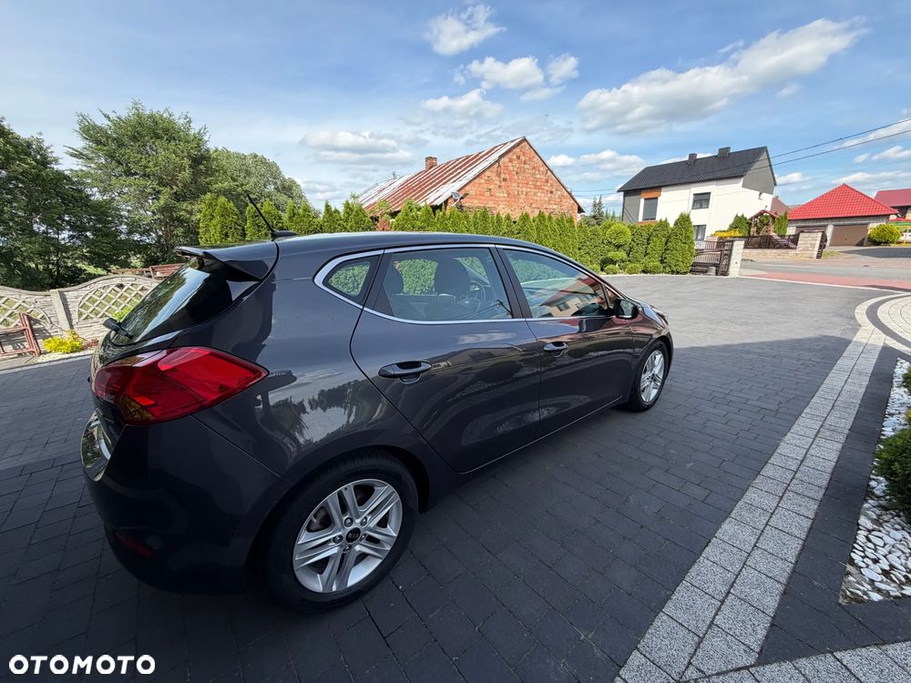 Kia Ceed 1.6 GDI Business Line - 13