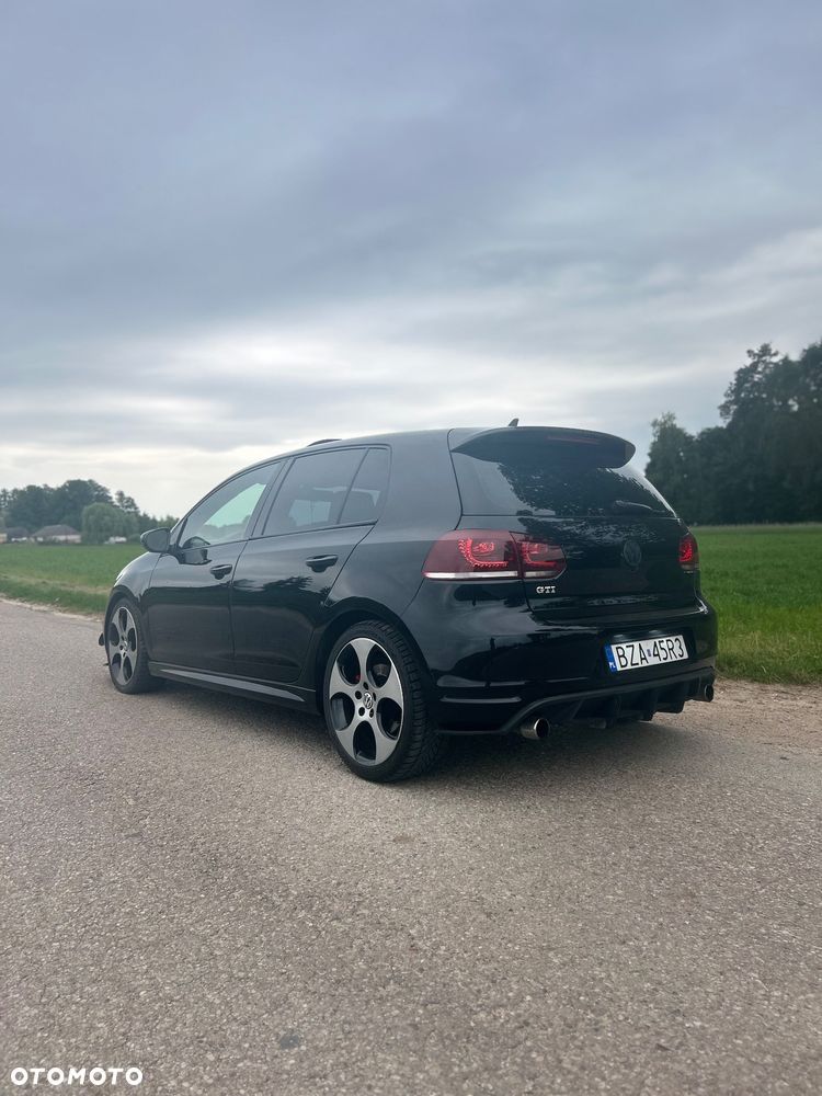 Volkswagen Golf 2.0 GTI DSG - 6