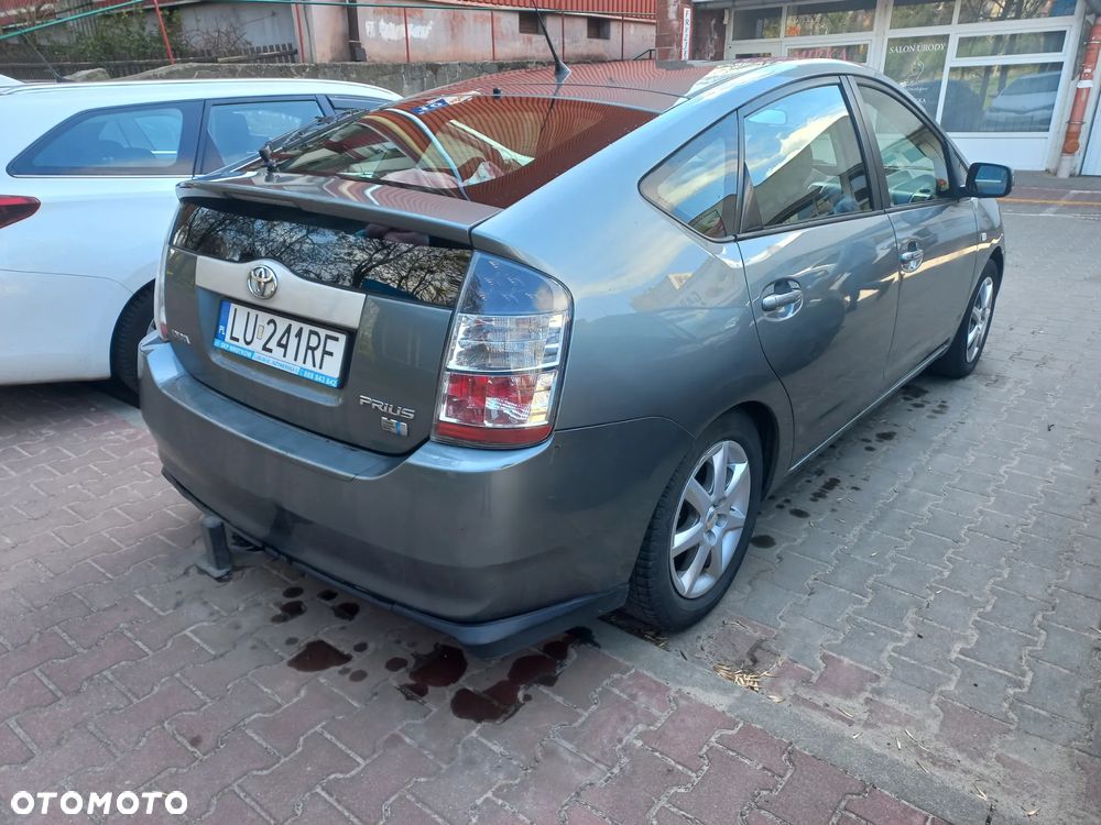 Toyota Prius 1.5 VVT-i Prestige - 4