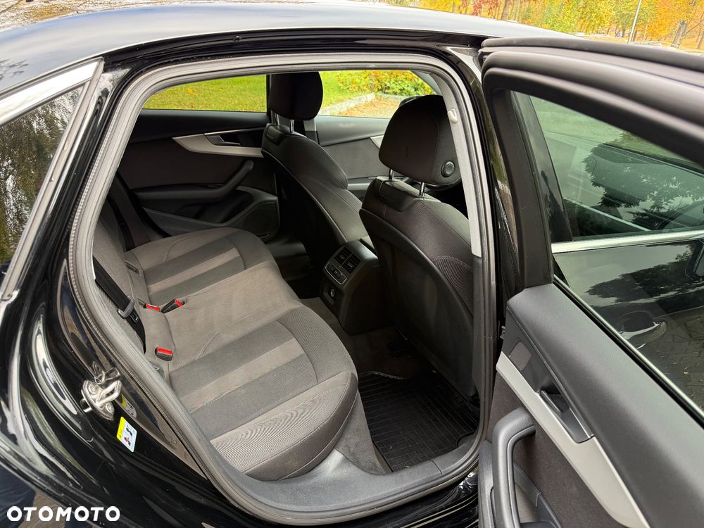 Audi A4 Limousine 40 TFSI mHEV S tronic - 17