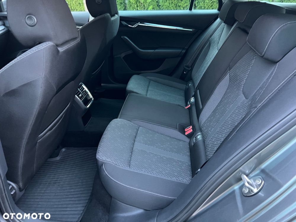 Skoda Octavia 2.0 TDI Style DSG - 16