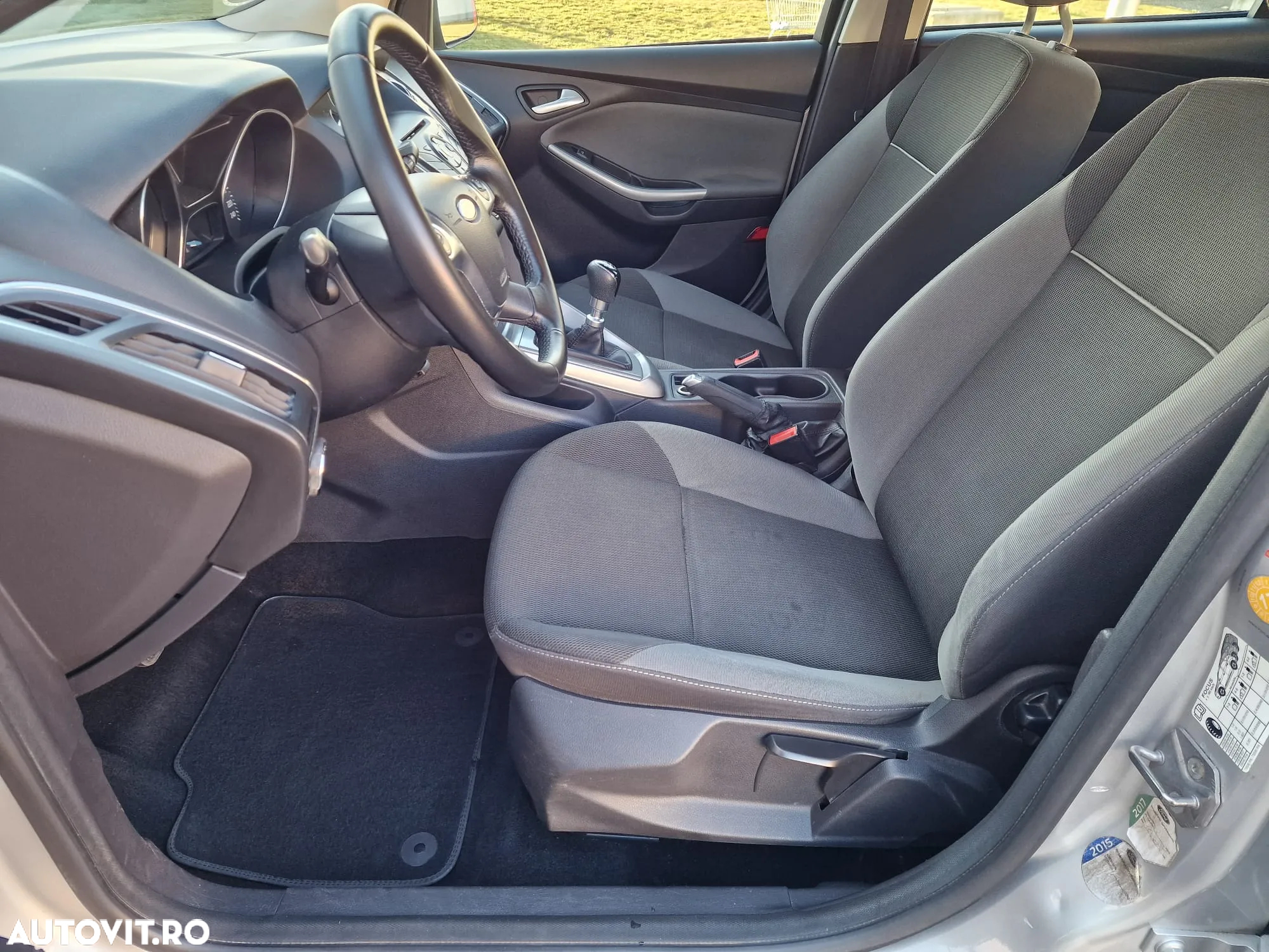 Ford Focus 1.6 TDCi DPF Champions Edition - 9