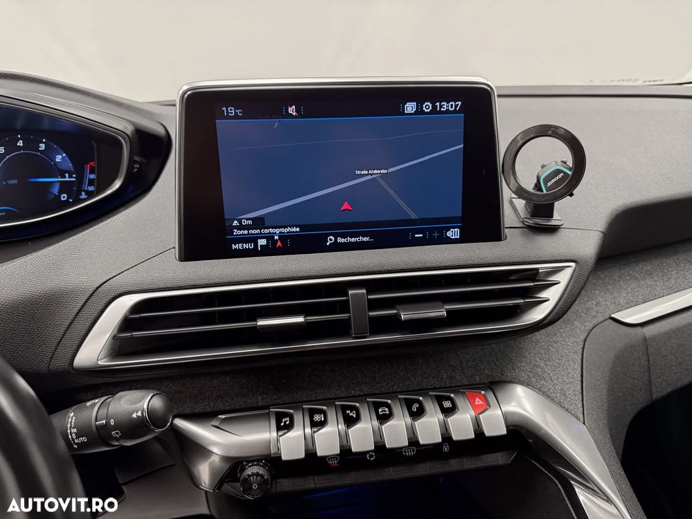 Peugeot 3008 1.2 PureTech S&S BVM6 Allure - 30