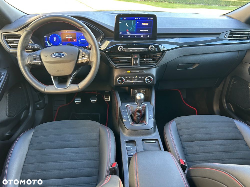 Ford Kuga 1.5 EcoBoost ST-LINE X - 18
