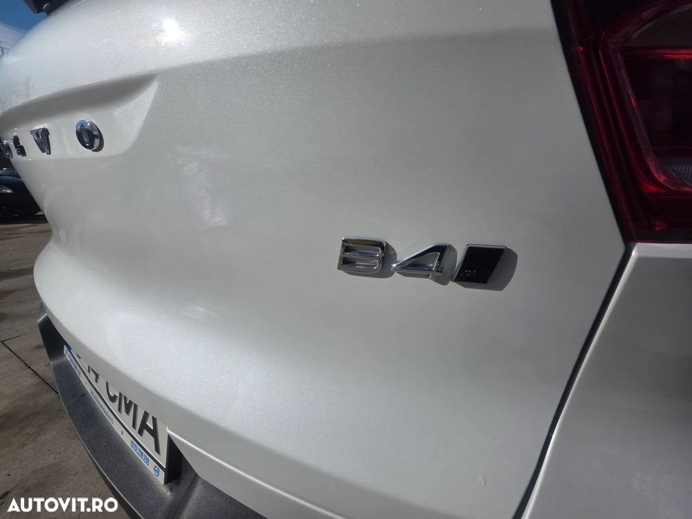 Volvo XC 40 B4 AT8 AWD Mild Hybrid Inscription - 29