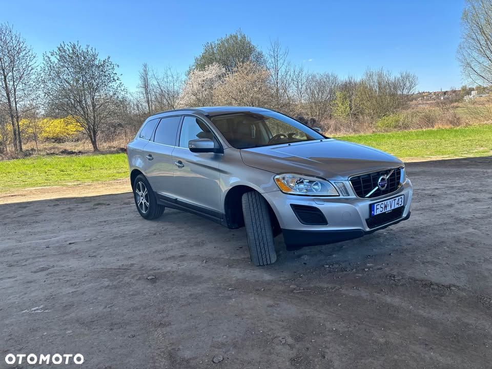 Volvo XC 60 T6 AWD Momentum - 1