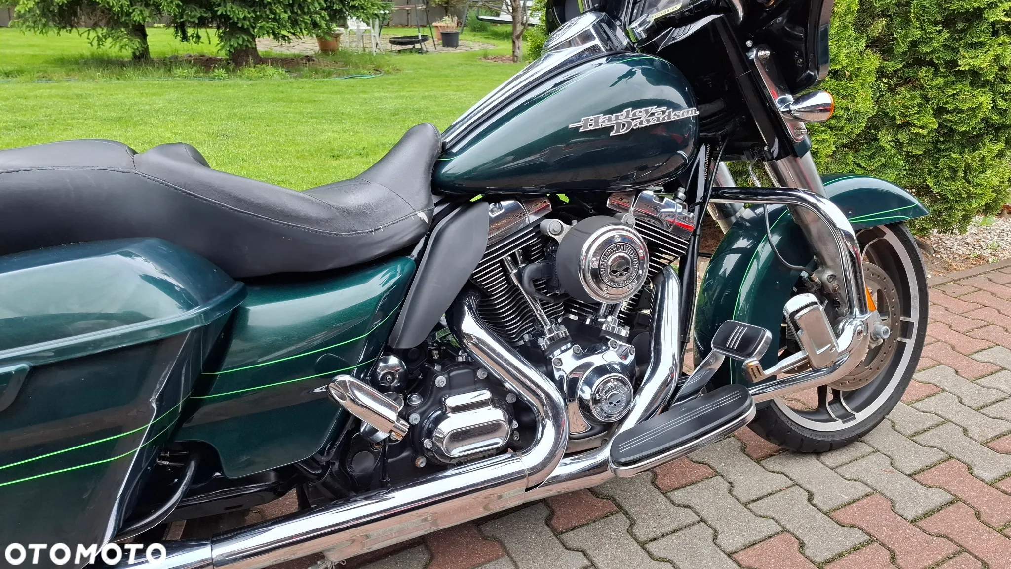 Harley-Davidson Touring Street Glide - 11