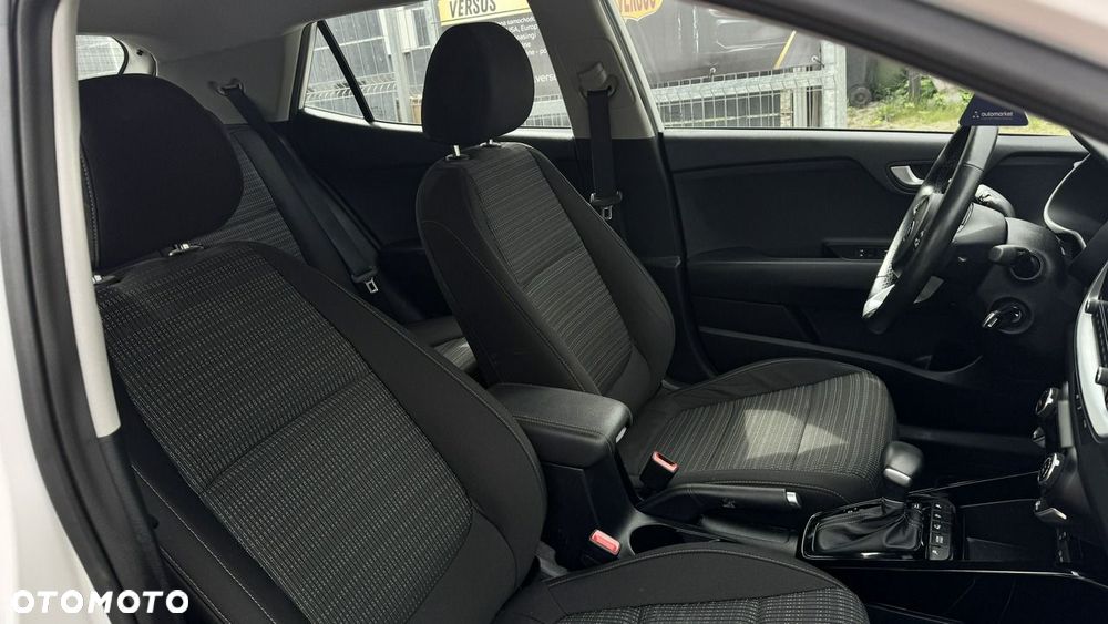 Kia Stonic - 26