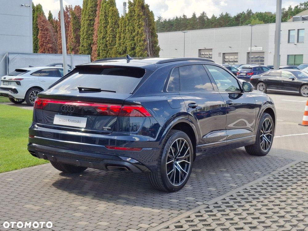 Audi Q8 - 7