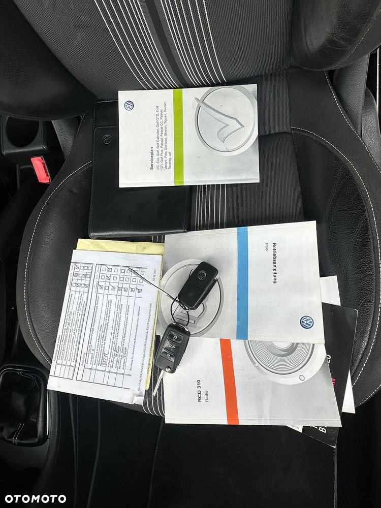 Volkswagen Polo 1.2 TSI MATCH - 32