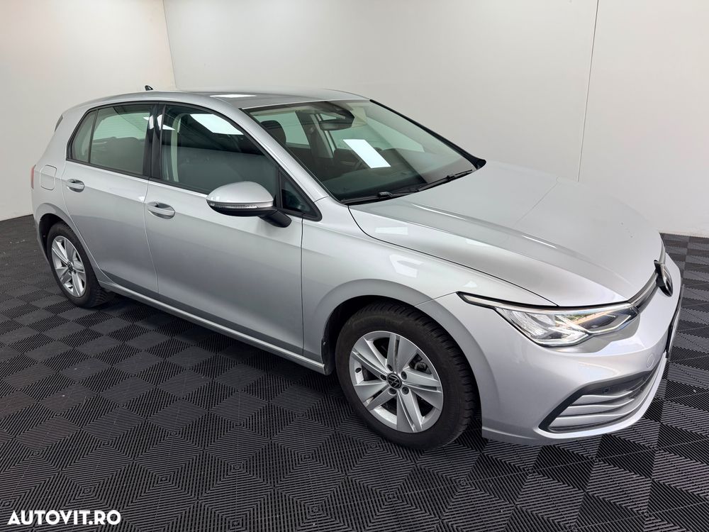 Volkswagen Golf 1.0 eTSI DSG MHEV Life - 36
