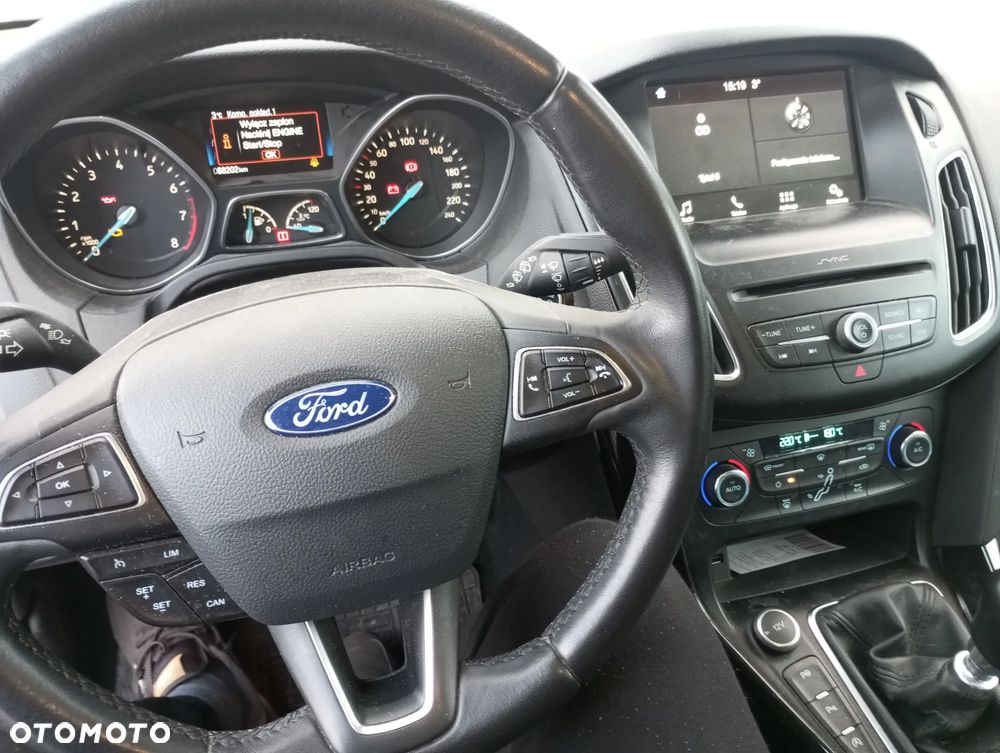 Ford Focus 1.5 EcoBoost Titanium ASS - 12