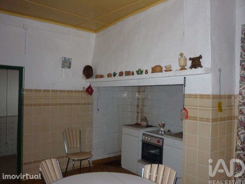 Casa T4 em Cabeço de Vide de 196,00 m2 - Grande imagem: 4/19