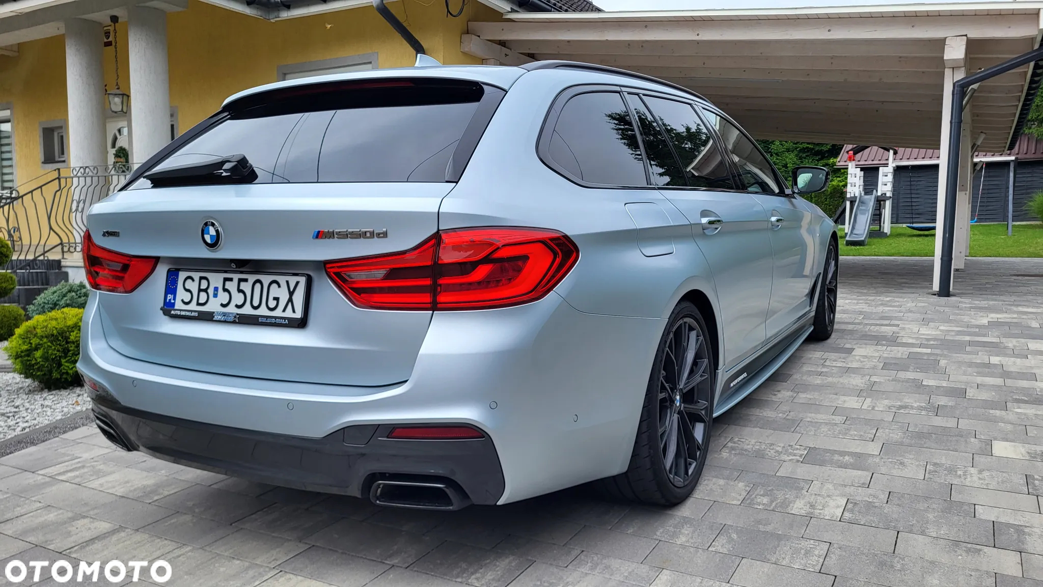 BMW Seria 5 M550d xDrive - 4