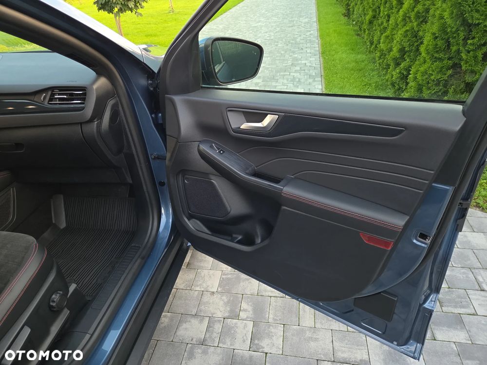 Ford Kuga - 24