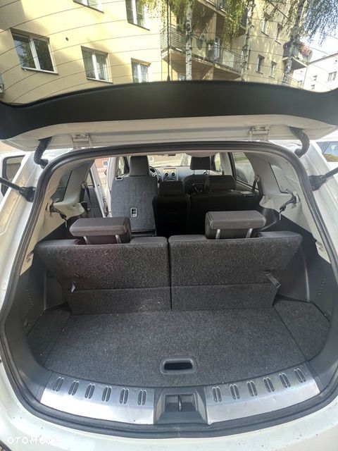 Nissan Qashqai+2 - 12