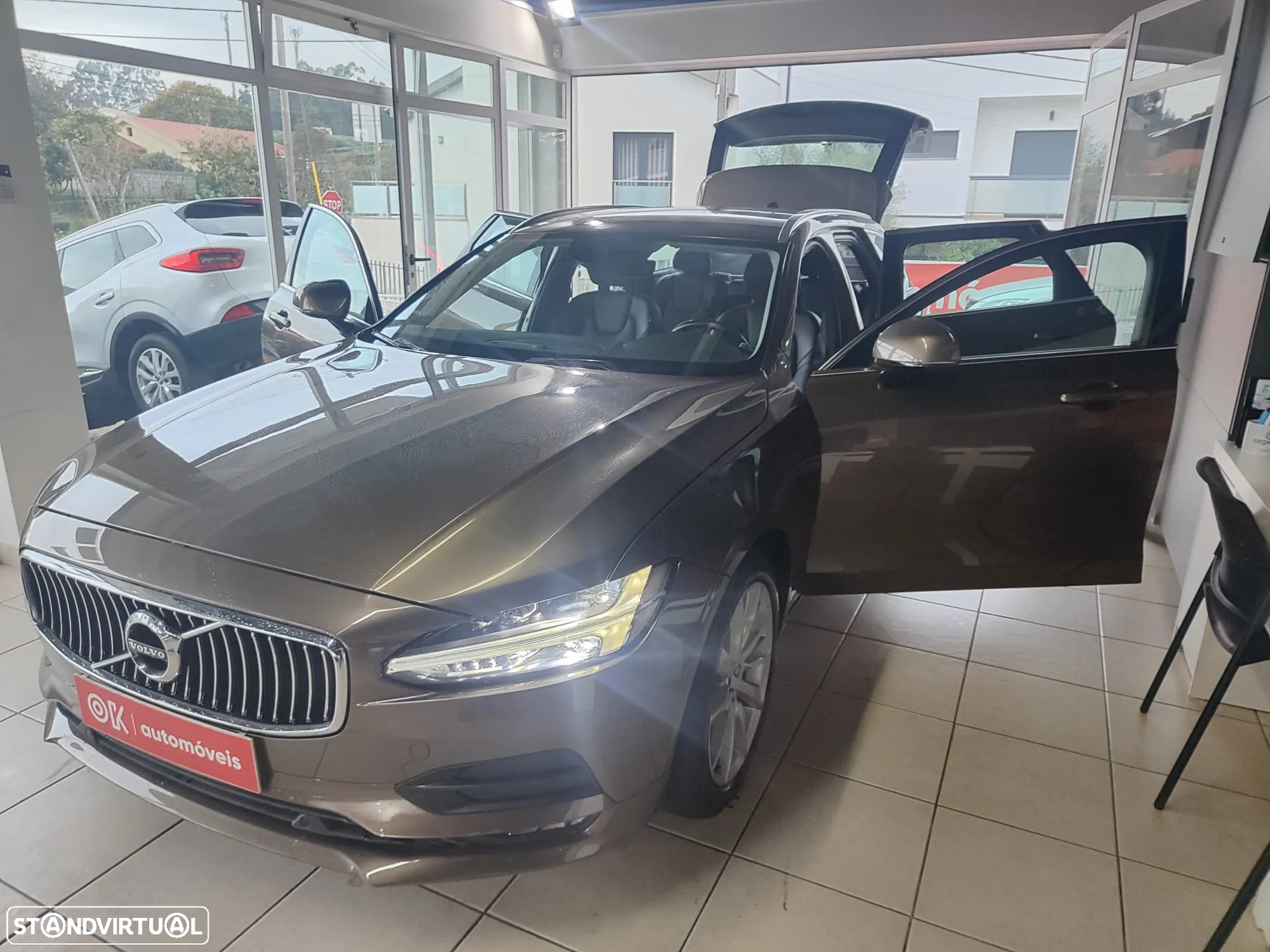 Volvo V90 2.0 D4 Momentum Plus Geartronic - 19