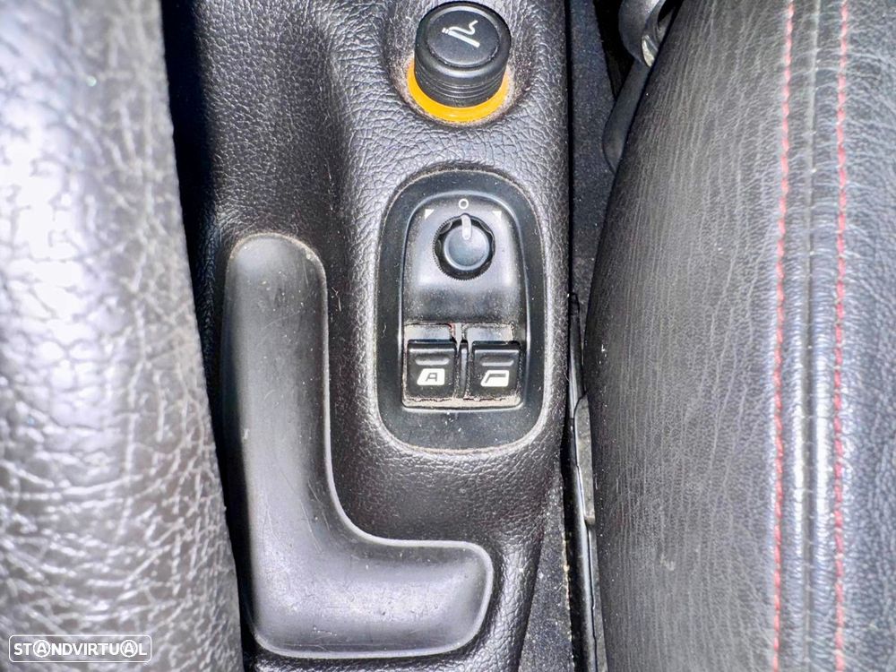 Peugeot 206 CC 1.6 Quicksilver - 11