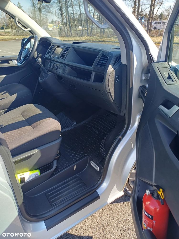 Volkswagen Caravelle 2.0 TDI L2 Comfortline DSG - 6