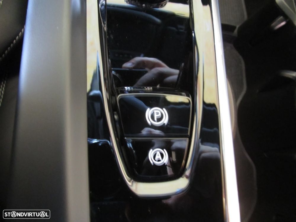 Volvo V60 2.0 D4 R-Design Geartronic - 40