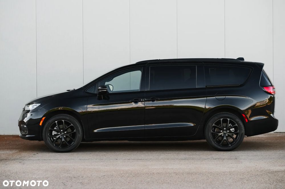 Chrysler Pacifica - 9