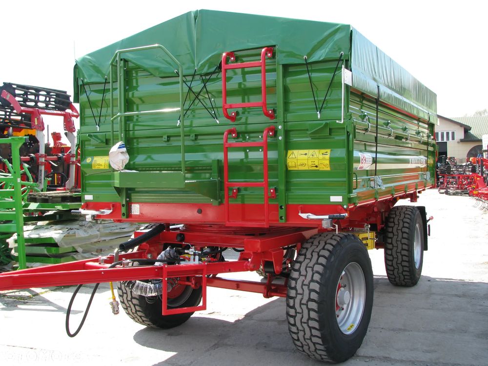 Pronar Przyczepa dwuosiowa paletowa Pronar PT-610 -10-ton, Przyczepa Pronar PT-653/2 - 6-ton z mechanizmem trójstronnego wywrotu, nadstawy, plandeka, balkon - 18