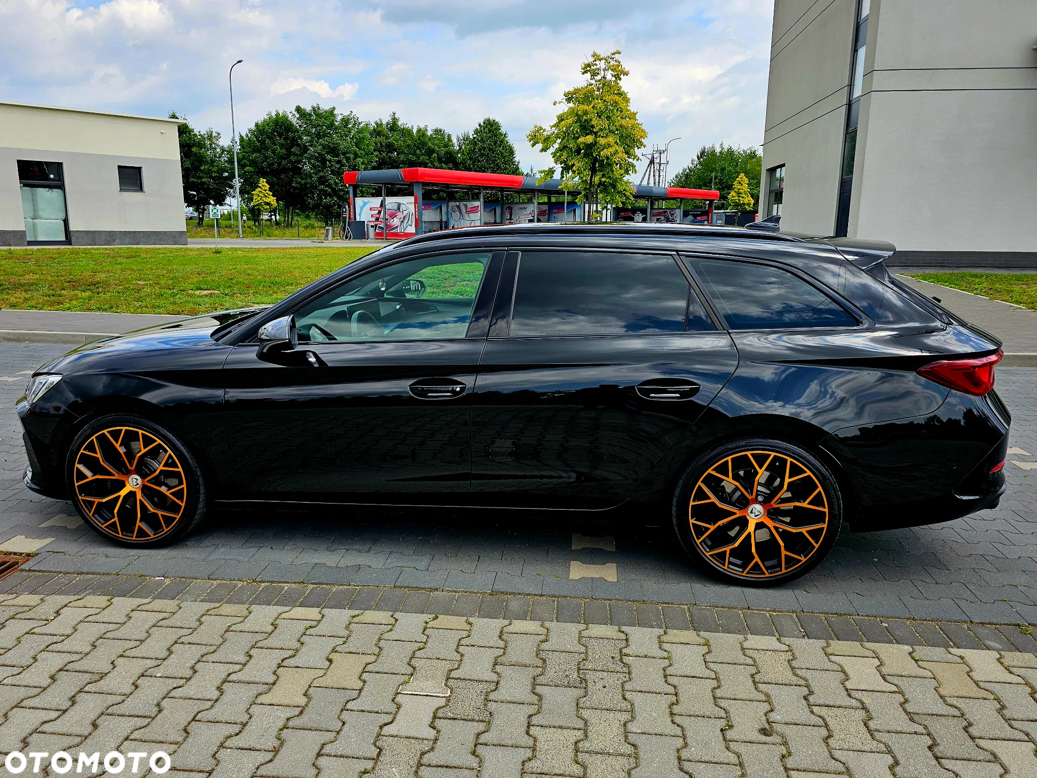 Cupra Leon 2.0 TSI 4Drive VZ DSG - 2