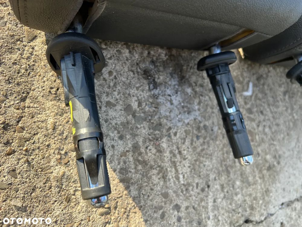 Zagłówek Zagłówki Prowadnice SKÓRA Opel Vectra C Signum - 3