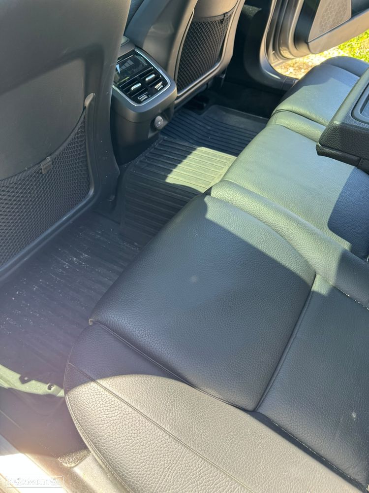 Volvo V90 Cross Country 2.0 B4 Plus AWD - 31