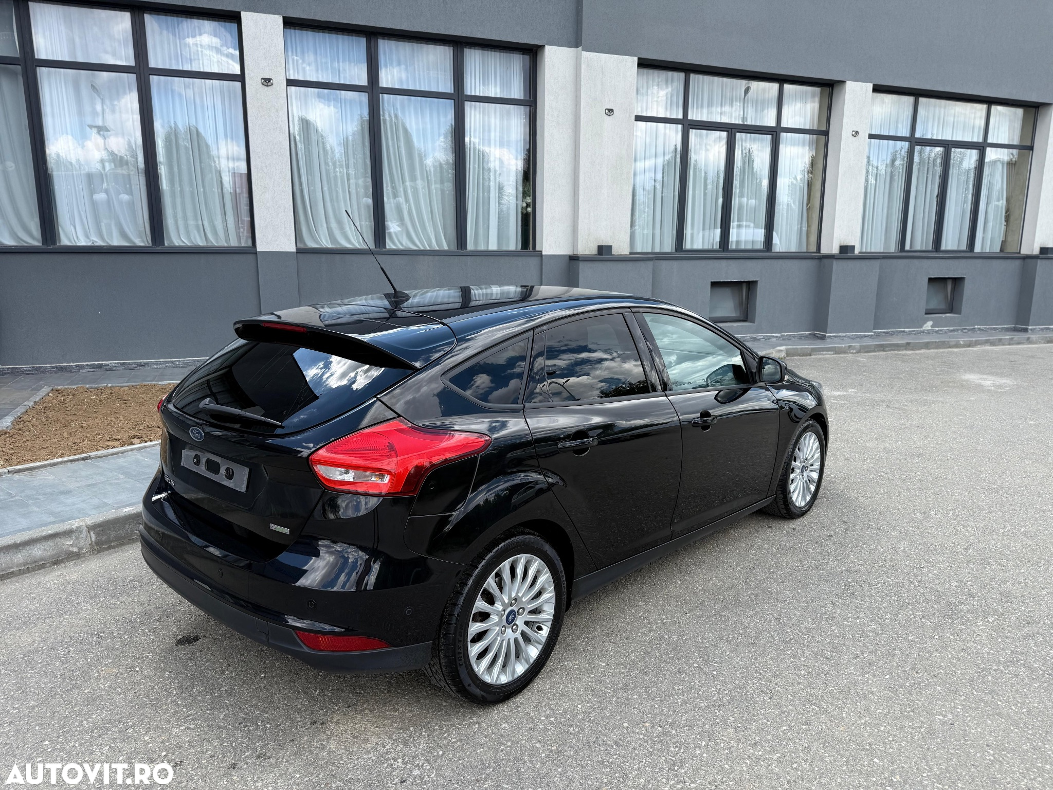 Ford Focus 1.0 EcoBoost Connected - 12