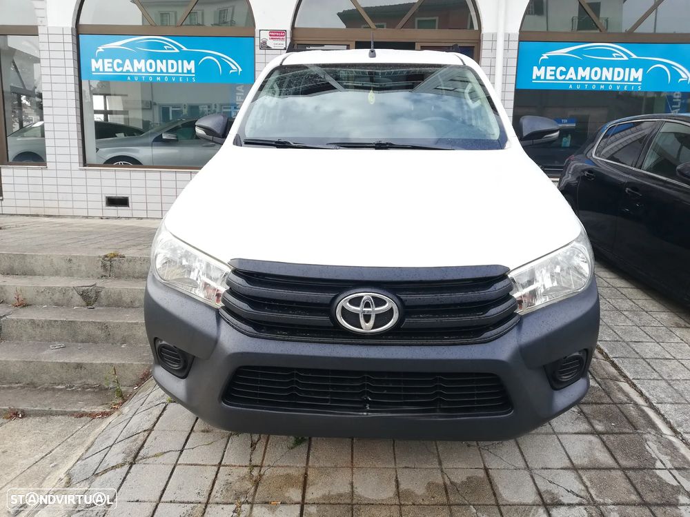 Toyota Hilux 2.4 D-4D Xtra-Cab 4WD - 2