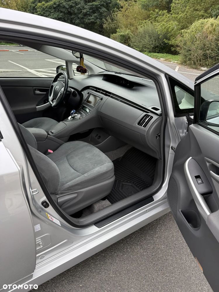 Toyota Prius - 11