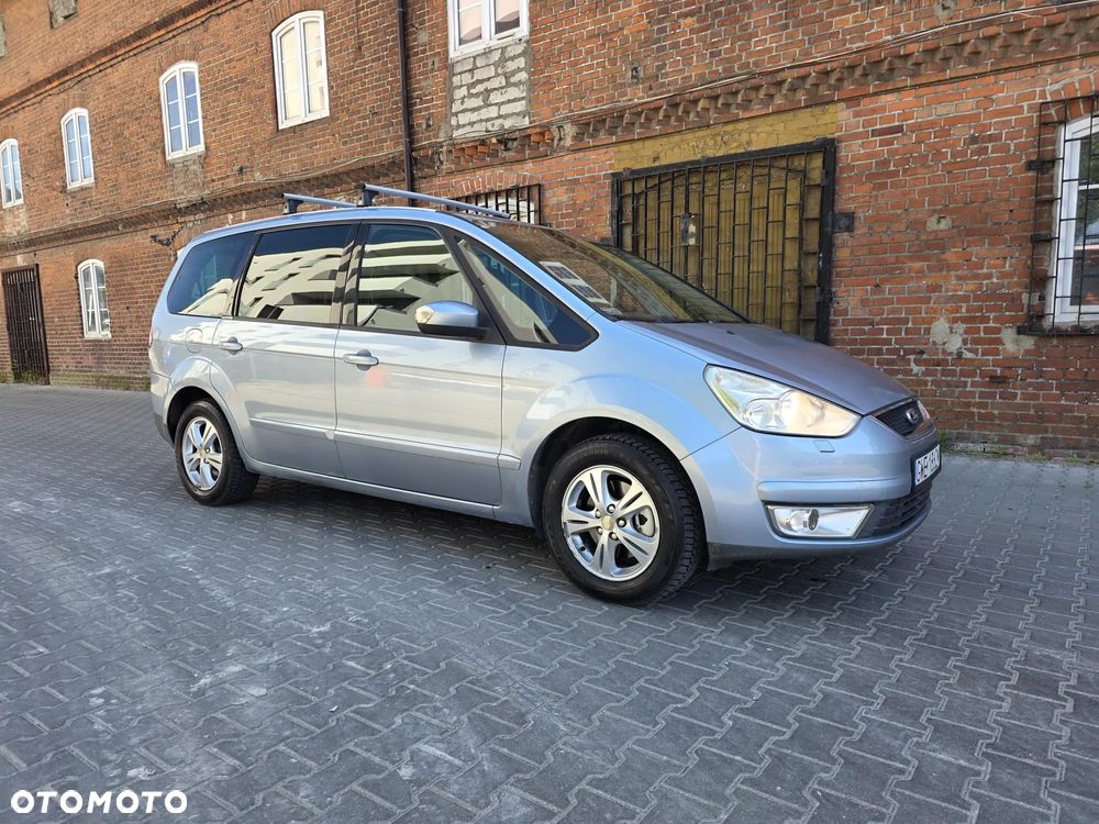 Ford Galaxy 2.0 Ambiente - 3