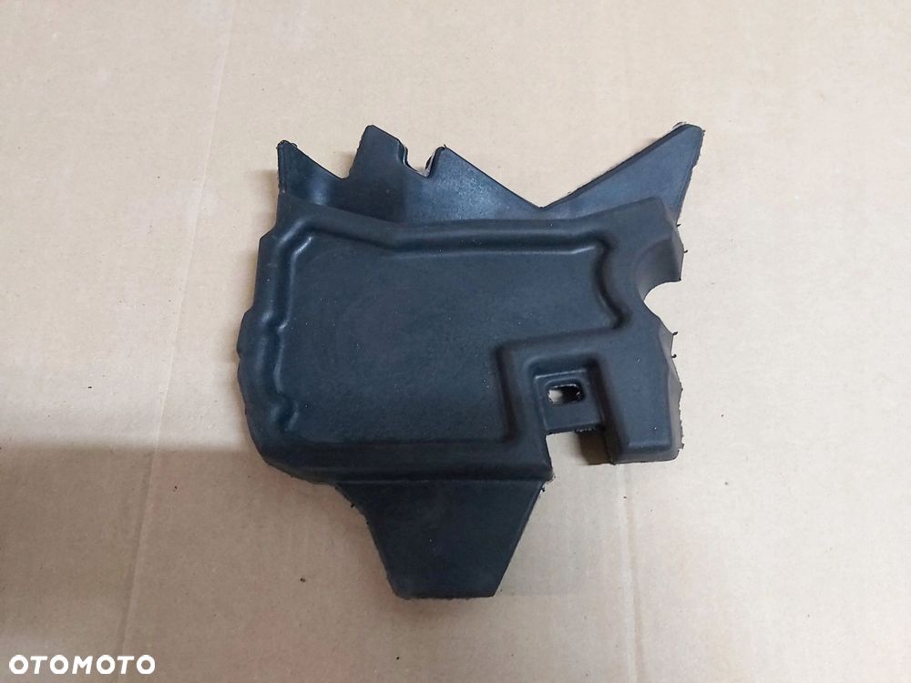 Toyota AYGO X CROSS wygłuszenie gąbka prawe 55735-0H040 - 3