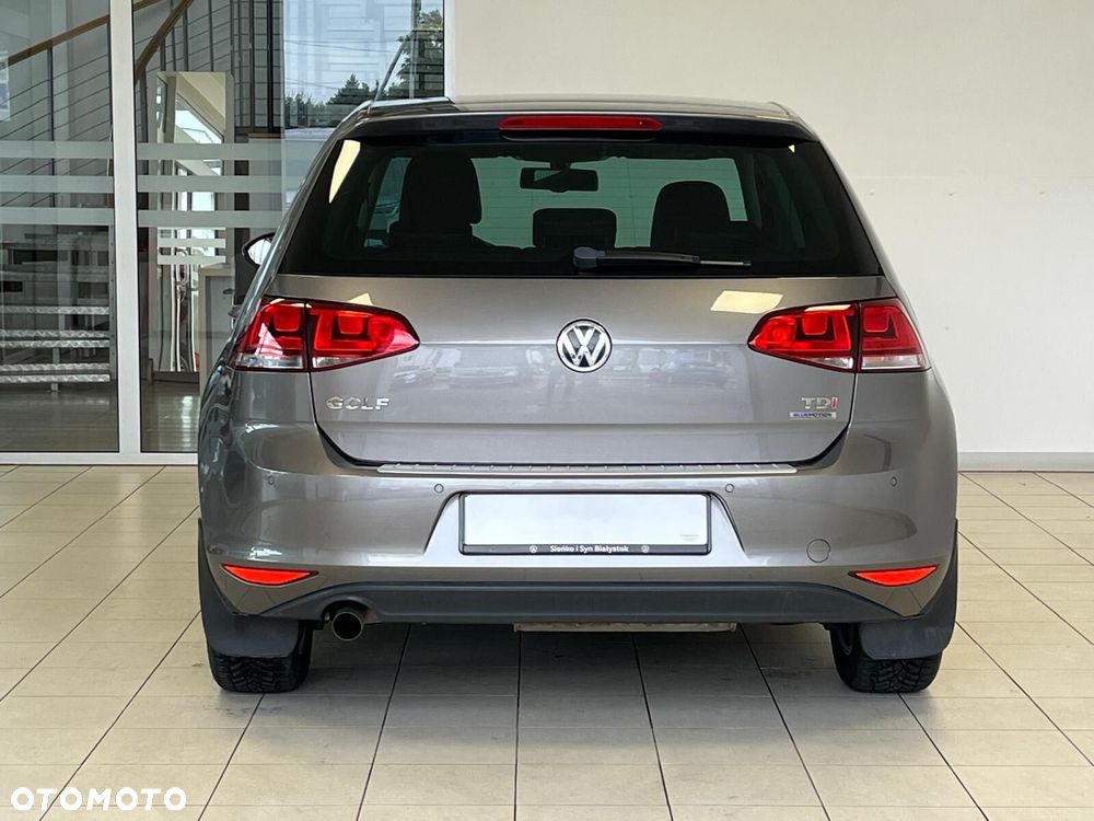 Volkswagen Golf 1.6 TDI Highline - 10