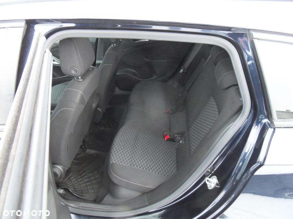 Opel Astra 1.6 D Start/Stop Innovation - 11