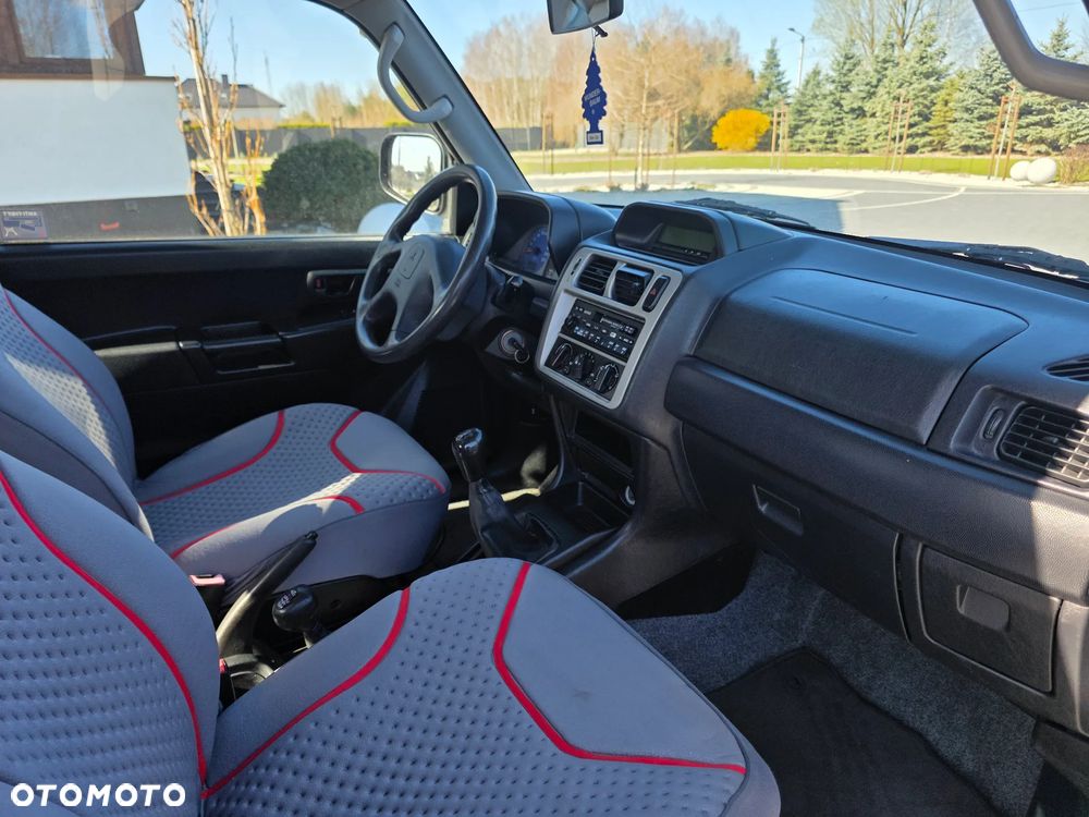 Mitsubishi Pajero Pinin 1.8 - 30