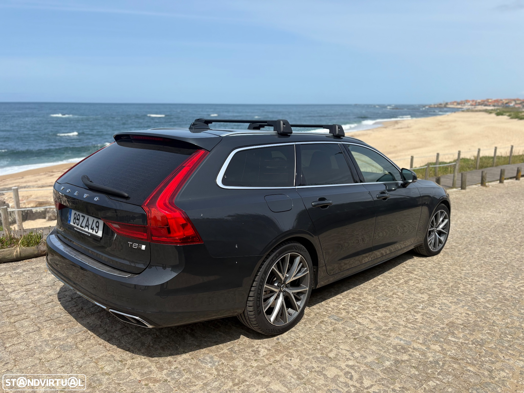 Volvo V90 2.0 T8 Momentum Plus AWD Geartronic - 2