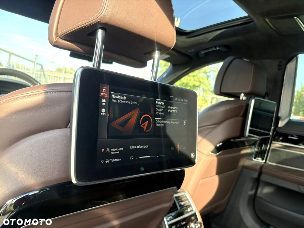 BMW Seria 7 750Ld xDrive sport - 29
