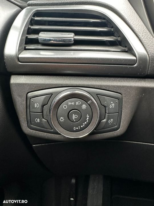 Ford Mondeo 2.0 TDCi Powershift Business - 17