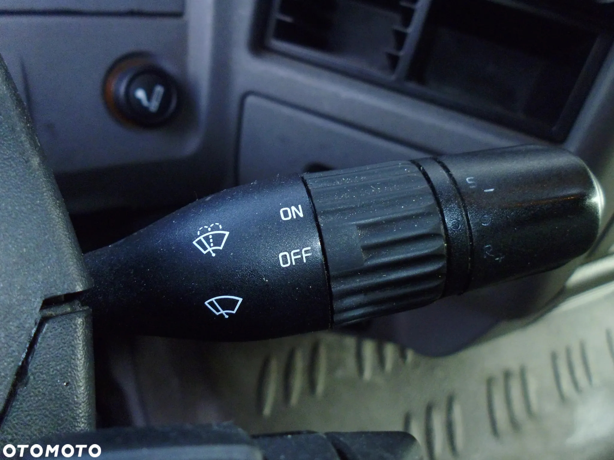 Renault MIDLUM - 28