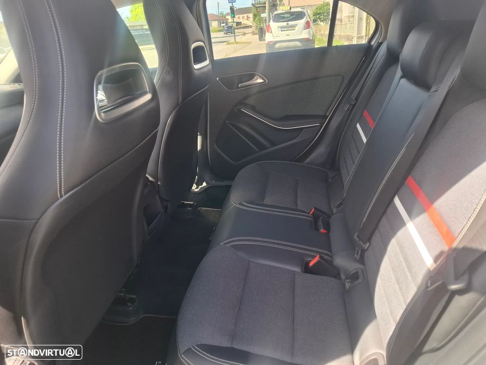 Mercedes-Benz A 180 CDI AMG Line - 9