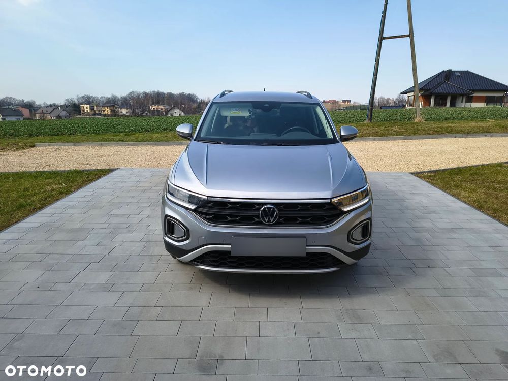 Volkswagen T-Roc ver-1-5-tsi-life - 2