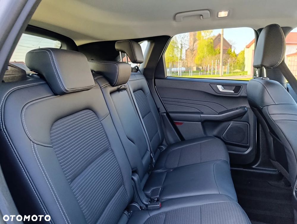 Ford Kuga - 35