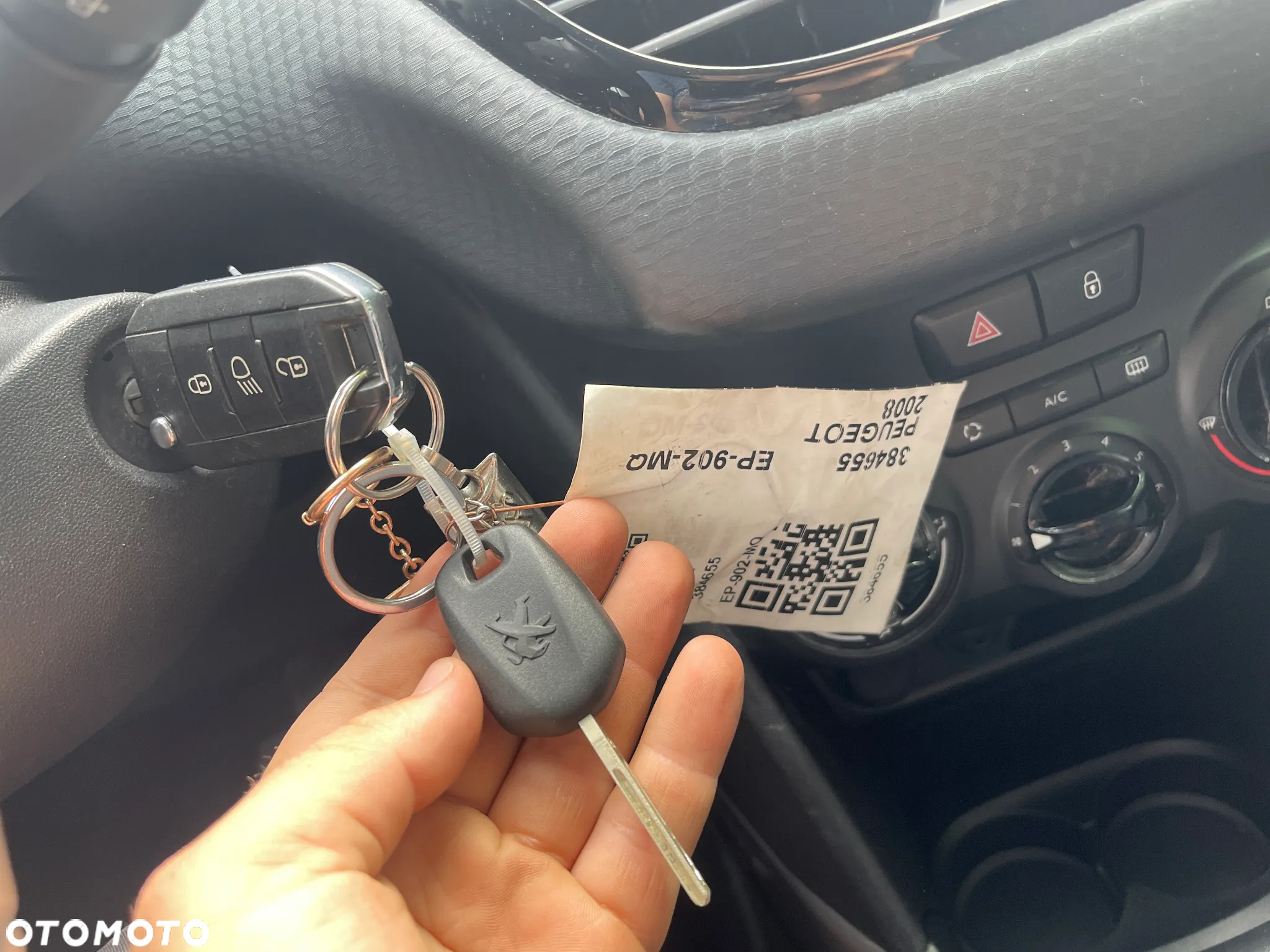 Peugeot 2008 1.2 Pure Tech Style - 39