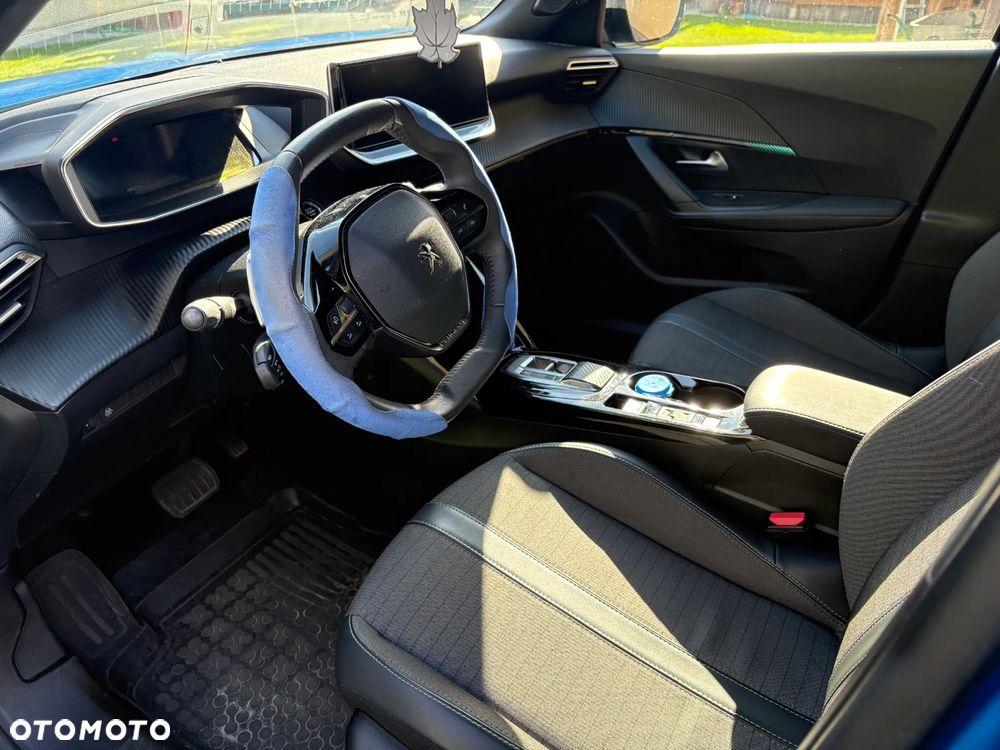 Peugeot 2008 1.2 PureTech Allure Pack S&S EAT8 - 6