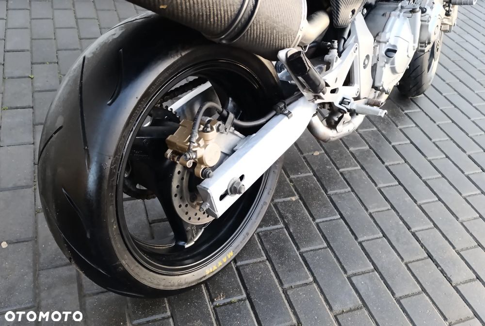 Honda Hornet - 21