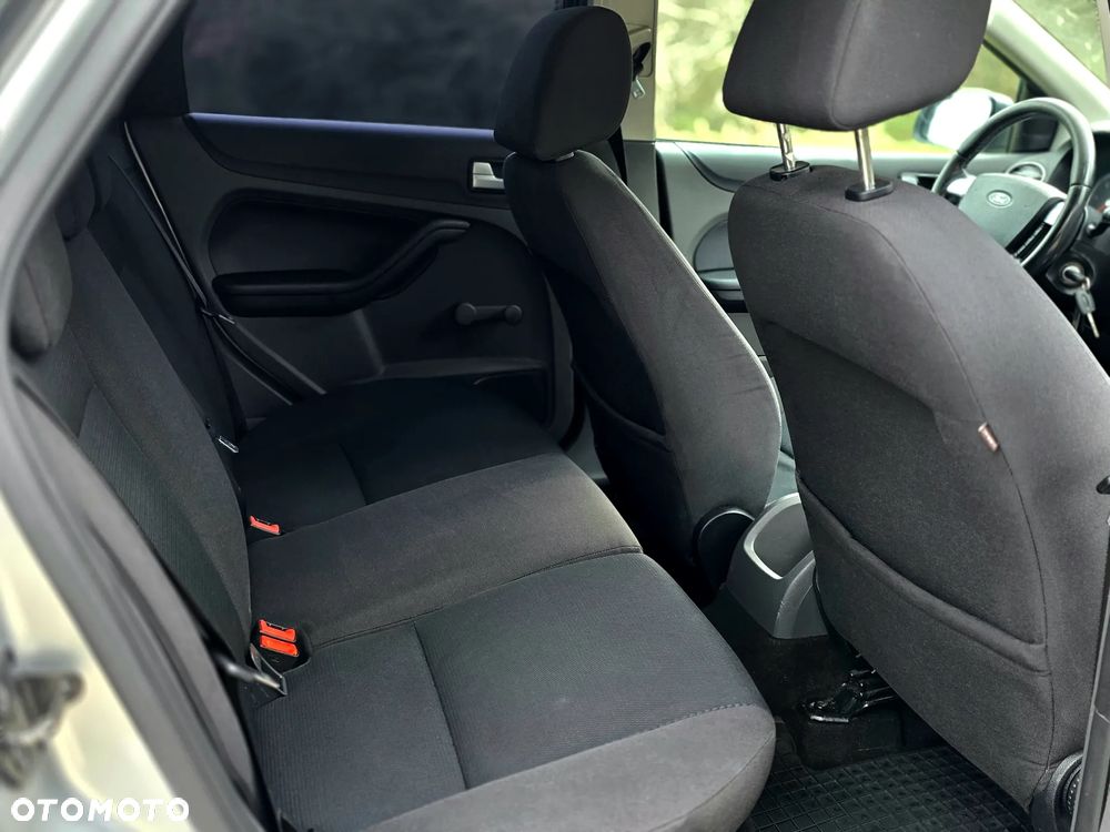 Ford Focus - 8
