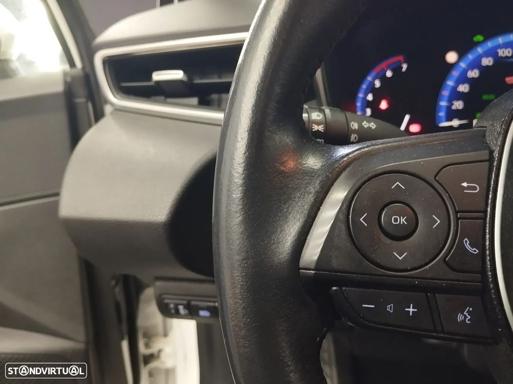 Toyota Corolla 1.8 Hybrid Comfort - 17