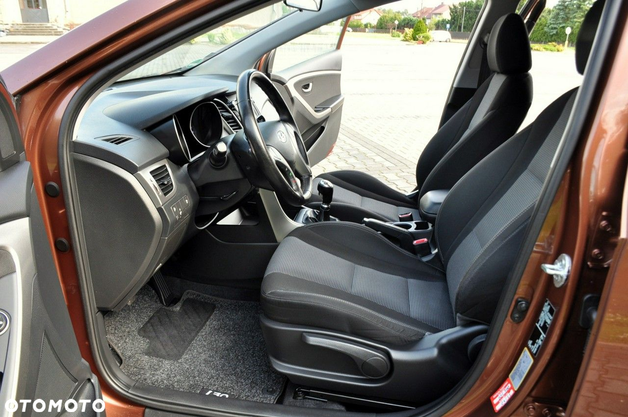 Hyundai i30 - 21